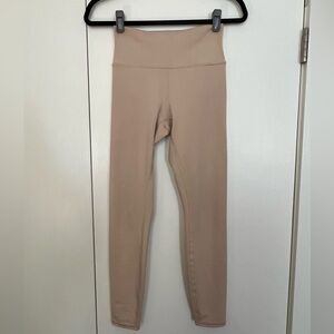 EUC Alo Airlift 7/8 Leggings